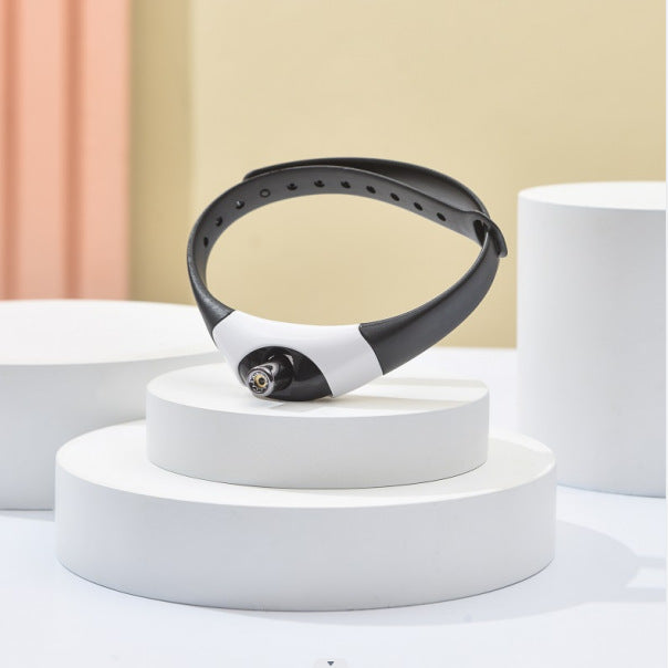 Laser Cat Toy Collar – Interactive Play for Endless Fun